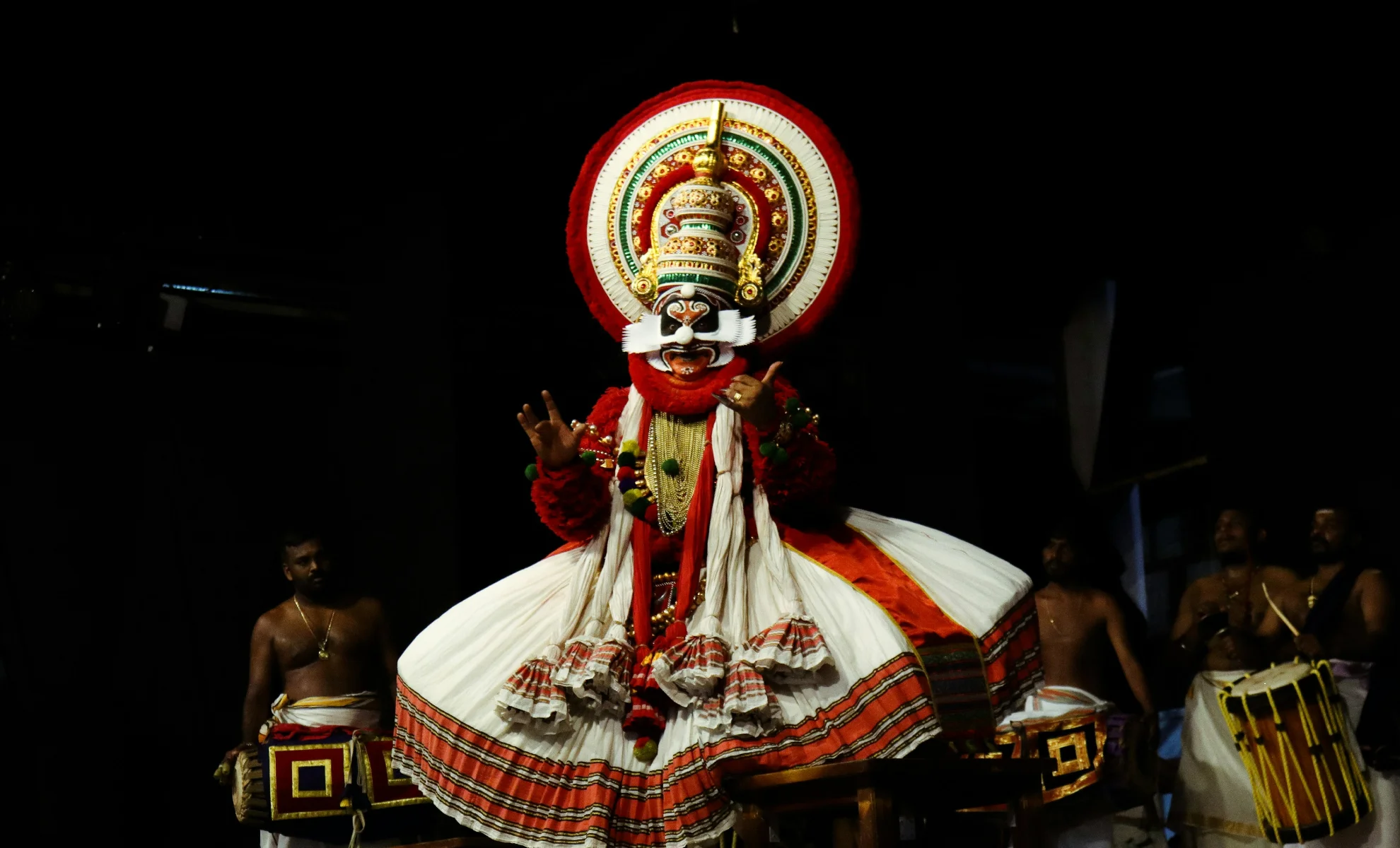 Munnar Thekkady Alleppey Kovalam Kanyakumari Rameshwarm Madurai Tour Package